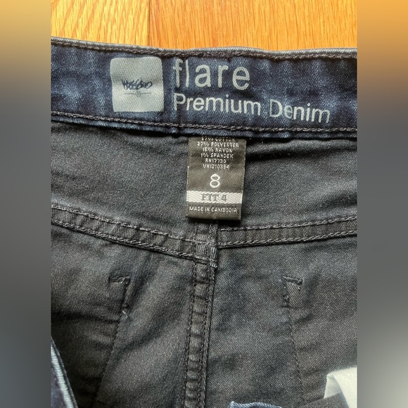 Mossimo Dark Wash Flare Jeans Size 8 Fit 4 Premium Denim Cotton Blend - Picture 3 of 8